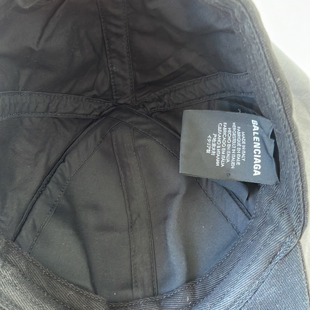 Balenciaga Cap - Picture 4 of 8
